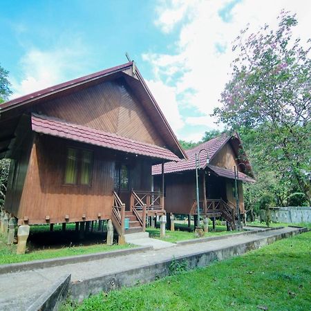 Oyo 3475 Villa Ex Mtq Pagaralam Exterior foto